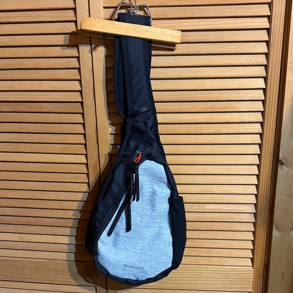 Sherpani Sling Bag